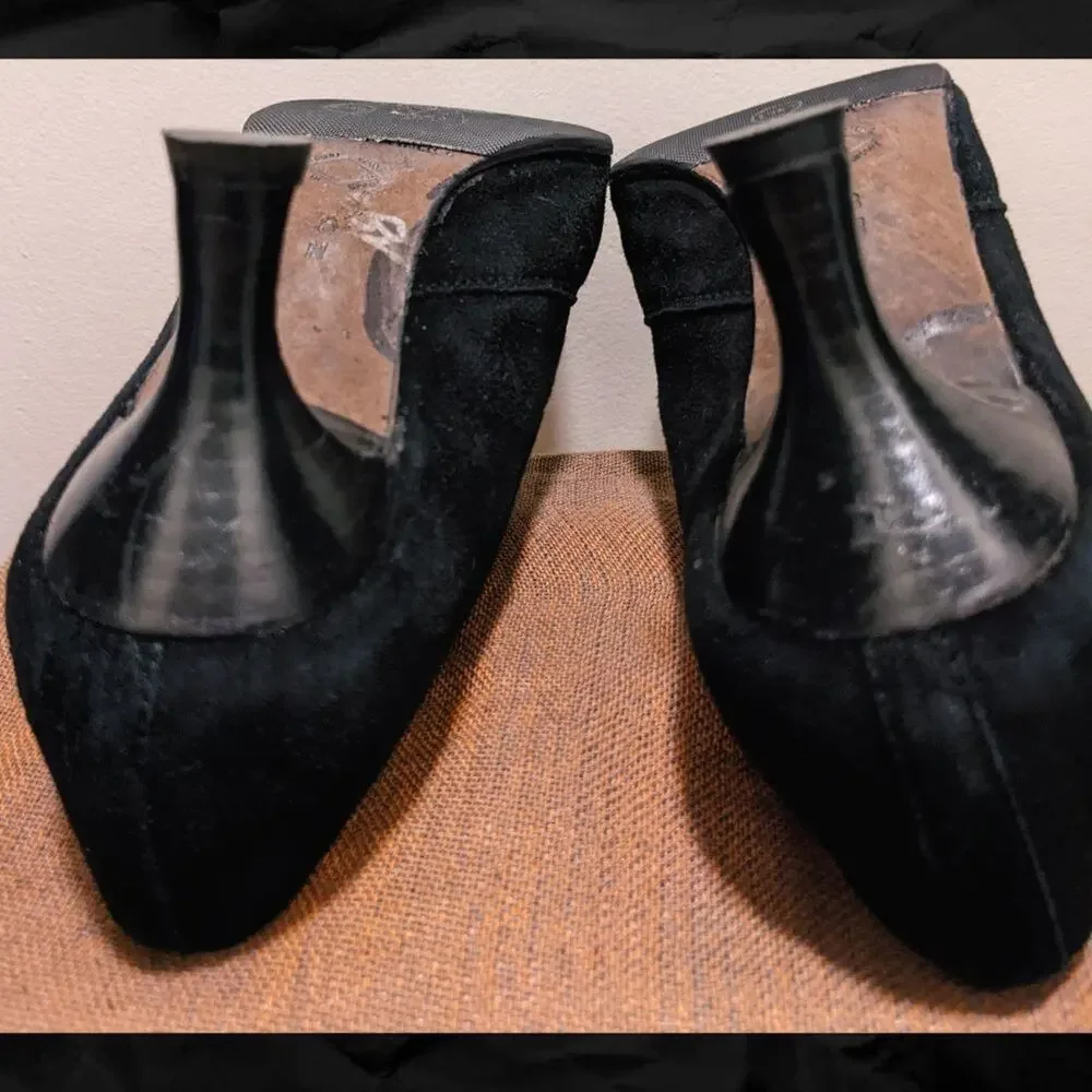 Donald J Pliner Suede Zip Booties Narrow Snip Toe Louis Heel EUC